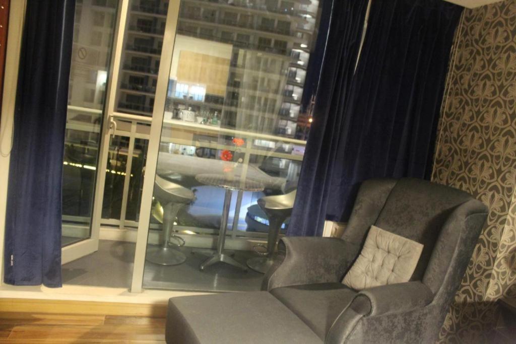 Azure C6 Balcony Wifi Near Mall Airport Multipl Units Manila Bagian luar foto