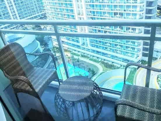 Azure C6 Balcony Wifi Near Mall Airport Multipl Units Manila Bagian luar foto